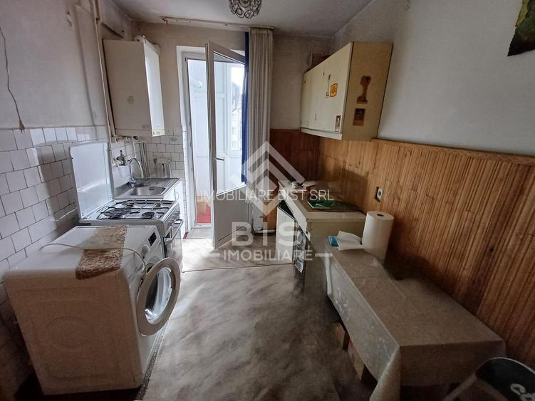 Vânzare apartament 3 camere,  Decebal, 65 mp utili - 4