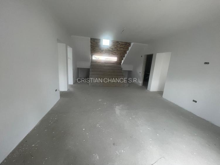 C1  Casa 4 camere Valul lui Traian - 14