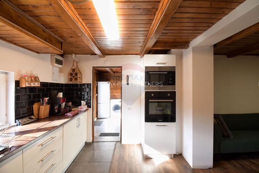 Vanzare Cabana cu 6 camere Muntele Baisorii - 9