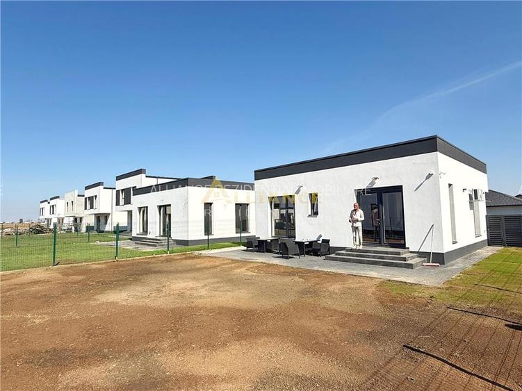 Casa individuala parter - 3 camere 2 bai + dressing - teren 330 mp - 2 minute ST - 3