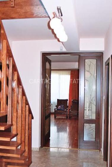 VILA TIP DUPLEX   PROXIMITATE JOLIE VILLE   STRADAL - 9