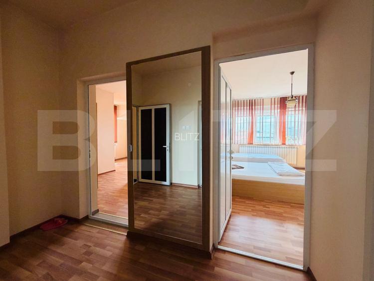 Casa individuala - 9 camere, 369 mp, 868 mp teren, zona Micro 1 - 11