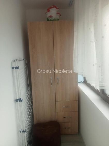 Închiriez apartament cu o cam  - 7