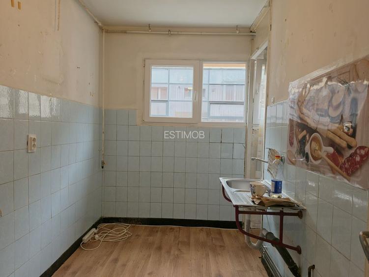 Piața Astra apartament 2 camere etaj 2/4 cu balcon - 8