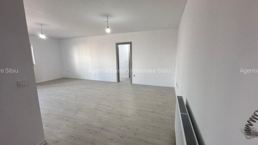 Apartament 3 camere 68 mp utili D-na Stanca Selimbar-Mall - 2