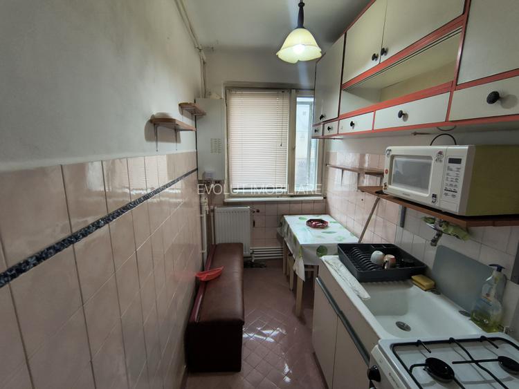 KM 4 5 - apartament 3 camere semidecomandat boxa - 6