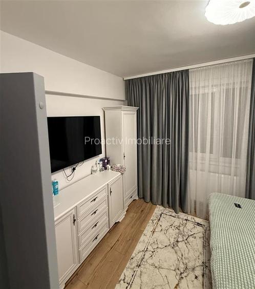 Apartament cu 3 camere, Renovat, Centru, 3c-4361 - 3