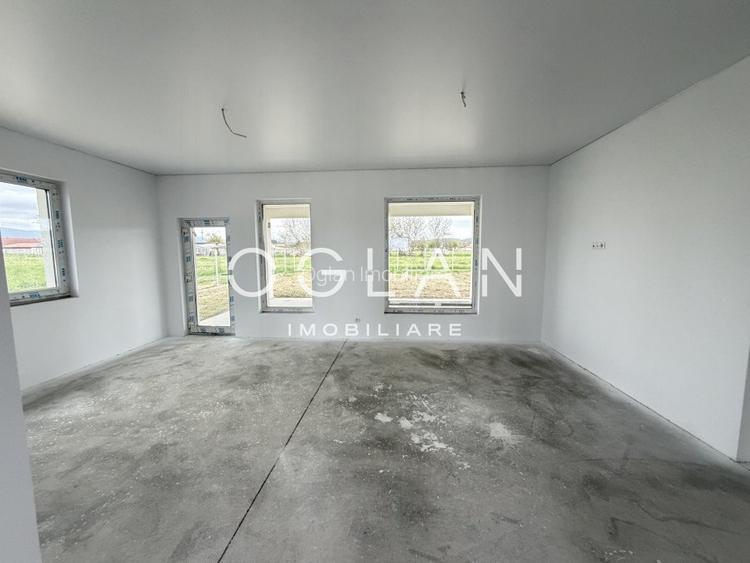 Casa tip duplex , curte libera 340 mp, Cristian  - 13