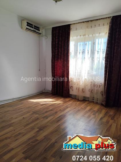 Apartament 3 camere decomandat de vânzare – Micro 16 - 2