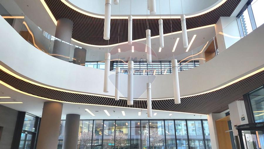 Spatiu de birouri 800 mp de inchiriat Central Comision 0% - 3