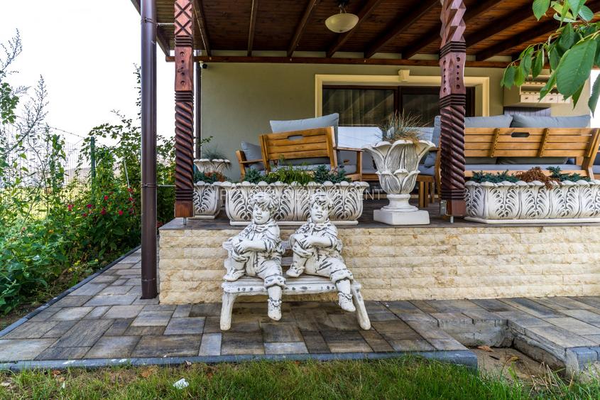 Proprietate deosebita cu piscina, Gadalin - 16