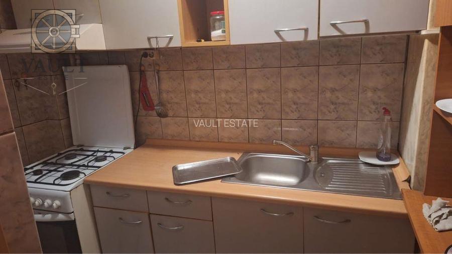 Garsoniera  spatioasa  din 1983 -5 minute de metrou Titan - 3