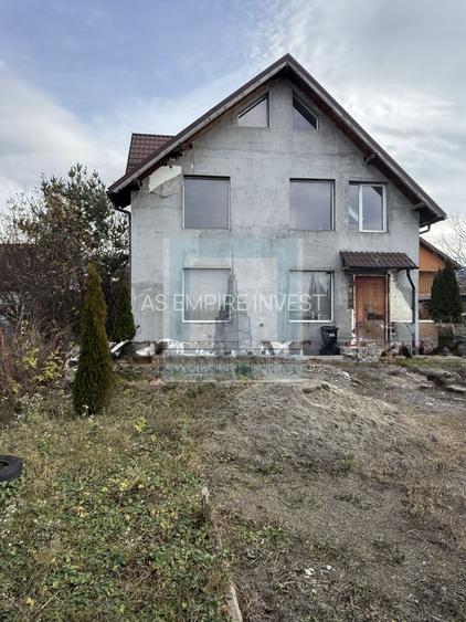 Casa/Villa , 5 camere, singur în curte, 960 mp teren- zona Tarlungeni - 6