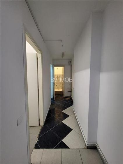 Vanzare spatiu comercial, Ghimbav, Central langa Primarie, vitrina - 9