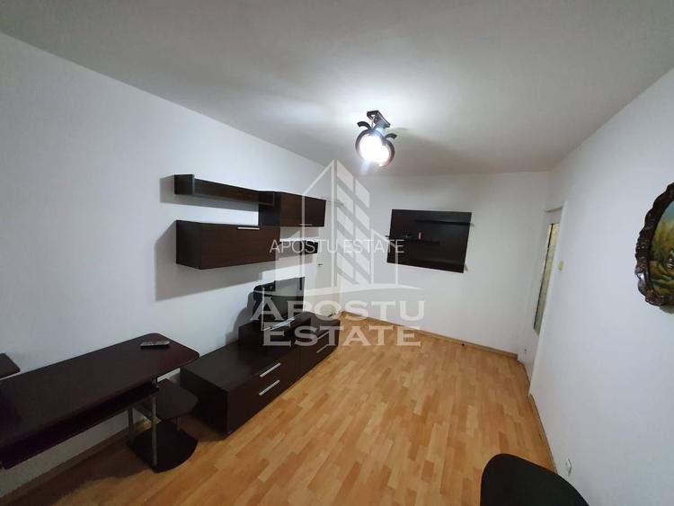 Apartament cu 2 camere, semidecomandat, etajul 2, zona Sagului - 2