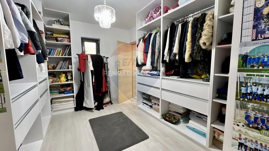 Casă de vânzare 300mp, Șendreni I Galati– liniște și rafinament - 14