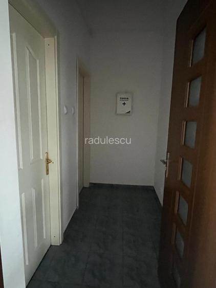 BIROU SPATIOS in cladire de birouri. PLOIESTI Str. Trotus4 - 12