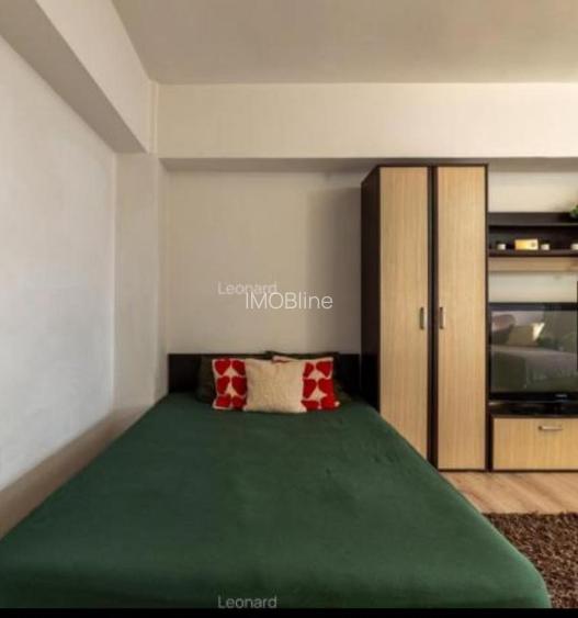 garsonieră zona Trocadero  mobilată utilată 42 mp - 2