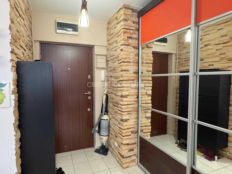 Apartament 3 camere LUX, 2 băi, 2 balcoane, centrală, parcare inclusă, boxă - 8