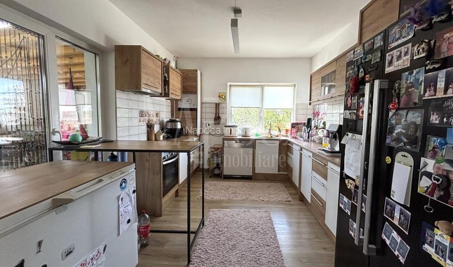 Casa 4 camere de vanzare in Apahida - 2