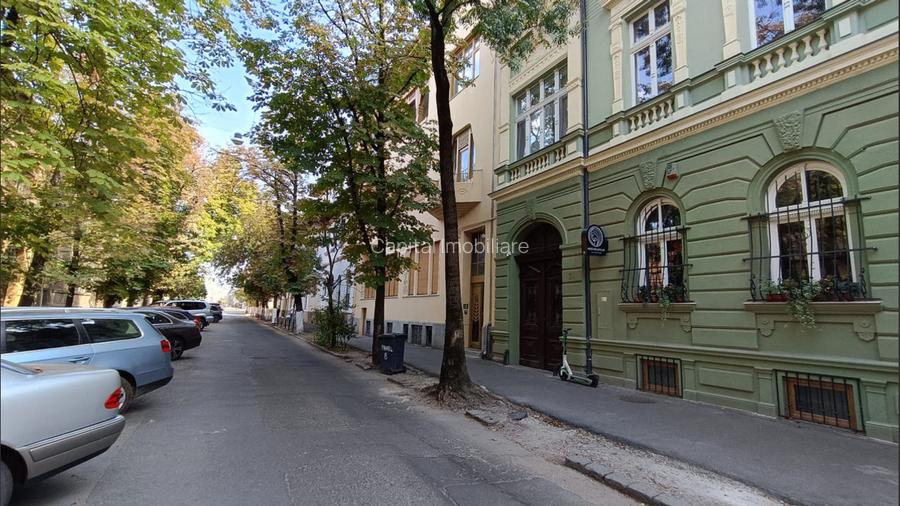 Spatiu comercial situat ultracentral, comision 0% - 12