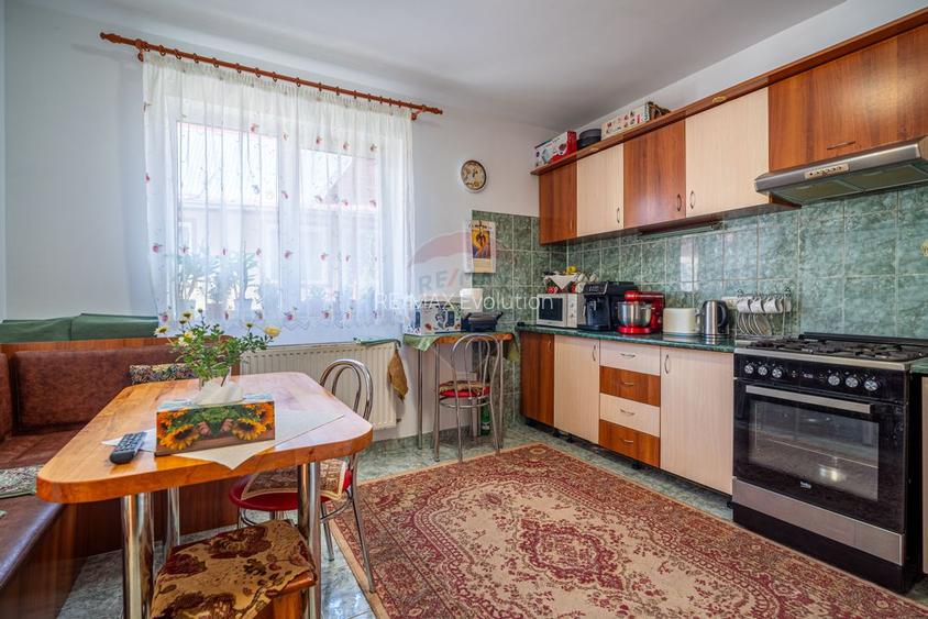 Casa spatioasa in Busteni, cu vedere superba catre Muntii Bucegi - 8