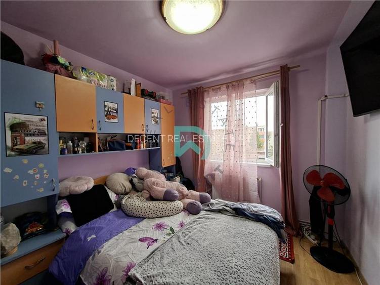 Apartament 3 camere, etaj intermediar 3, Florilor - 10