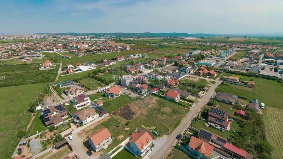 Vilă la roșu, 240 mp utili, Sânmartin, arhitectură unică, teren 726 mp - 11