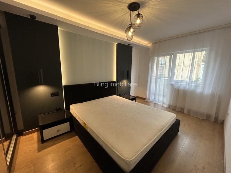 Apartament 2 camere decomandat , 56 mp , zona Porii ,  - 2