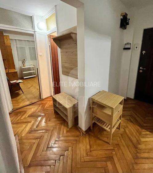 Apartament 3 camere în zona STRAZII VIILOR - 16