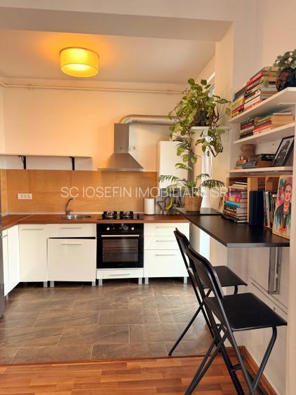 De inchiriat, apartament cu parcare - 2