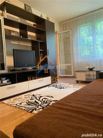 Apartament de 3 camere de vanzare, zona Titan - 2