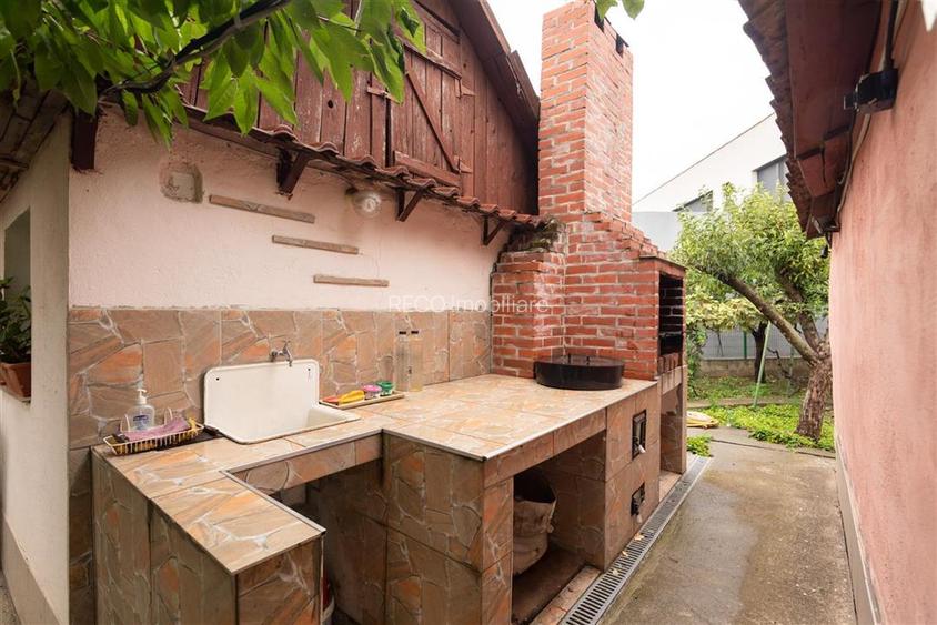 RECO, Casa cu dublu front, iesire la 2 strazi, Zona Iosia,  singur in curte, ter - 25