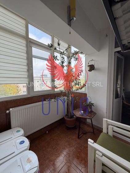 3 decomandate 1 Mai - 13