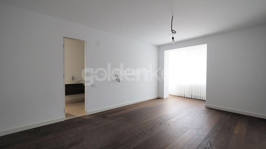 Vilă cu 7 camere, 4 bai | renovata integral 2020 | strada privata - 11