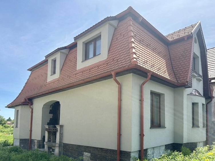 Casa Curte Proprie Zona Centrala