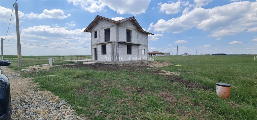 Casa P+E, Zimand Cuz, la rosu /finisata 97.000Eur - 3