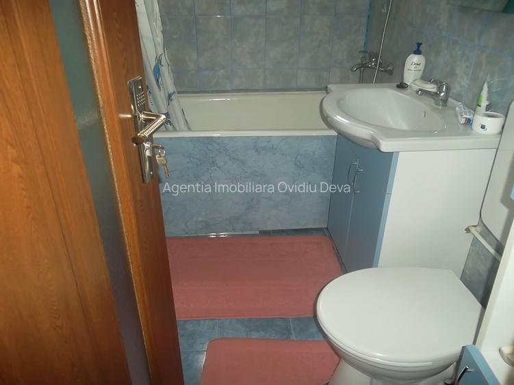 Vand apartament 3 camere decomandat in Deva, zona Carpati, - 6