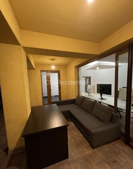 Casa de 560mp cu 5 dormitoare de inchiriat si 1000 mp teren in Gheorgheni - 8