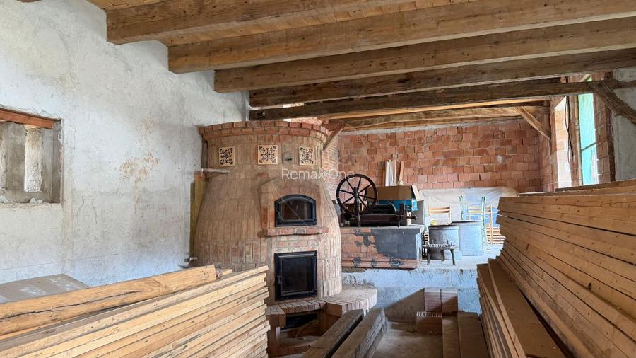 Casă autentică în Alma Vii – restaurare începută, potențial nelimitat - 3