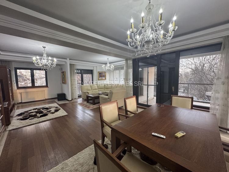 Apartament spatios cu vedere la parc, prima linie - 5