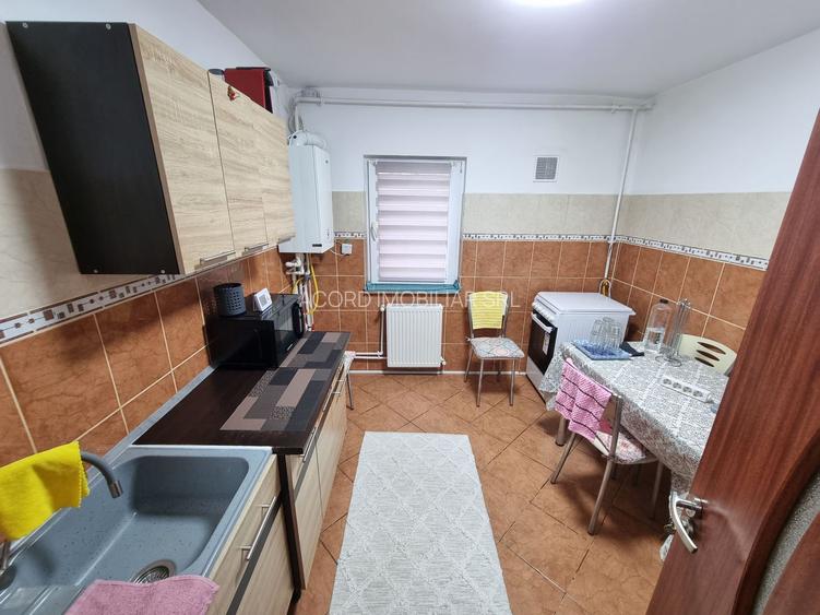 Inel 2 scoala 39-apartament 4 camere la cheie - 4