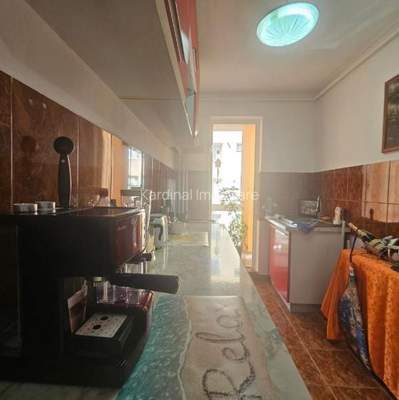 Apartament 3 camere  decomandat etajul 1 Astra-Cocorului - 10