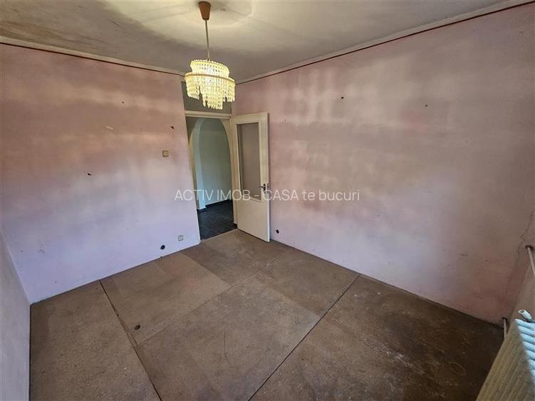 Resita, 3 Cam. Dec., Micro 4 - 15