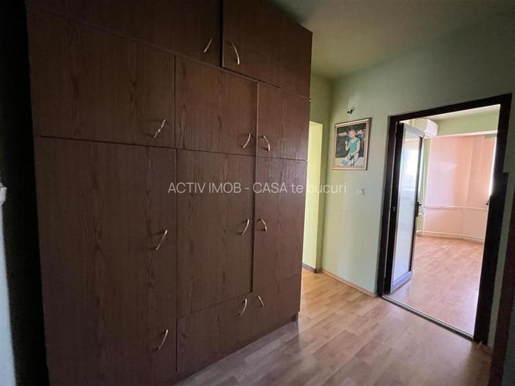 Lugoj,  Vila P+2E+M ,  656 Mp., Construiti, Posibilitate De Investitie, Zona 0 - 18