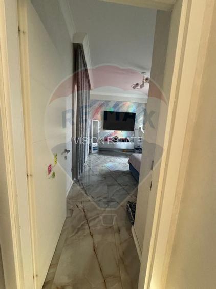 Apartament cu 4 camere de vânzare în zona Sarari - 11