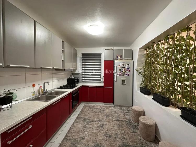 Apartament cu 3 camere, 82 mp, parcare, 2 balcoane, zona Stejarului - 3