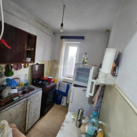 Apartament cu 2 camere zona Crang Stadionului etaj 3 din 4 Pret: 48.000 neg. - 2