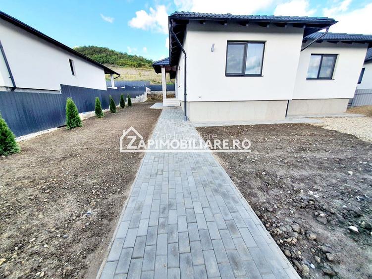 Casă la cheie pe 1 nivel 4cam. 2 bai,1 dresing 650 mp. teren - 18