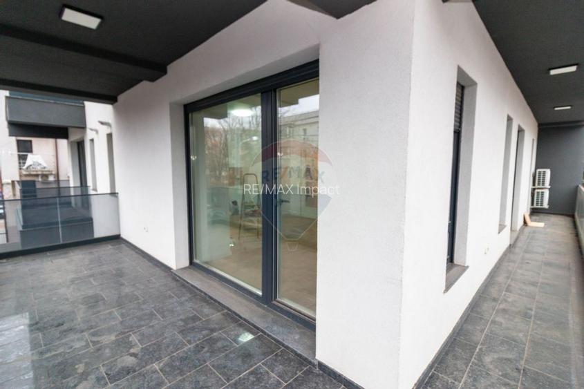 Apartament nou de 3 camere Nemobilat de inchiriat in zona Aviatiei - 9